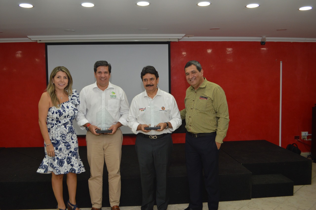 Sandra Patricia Charry, Rodrigo Lara Sánchez, Alcalde de Neiva, el Gobernador Carlos Julio González Villa y Carlos Gutiérrez.